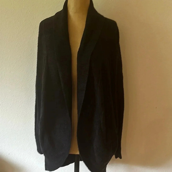 Barefoot Dreams sz M black soft cardigan great pre owned condition open front - Picture 1 of 7
